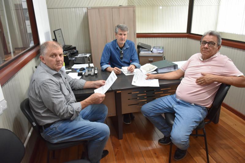 Comissão de Finanças emite parecer favorável à criação de gratificação do Dia do Professor